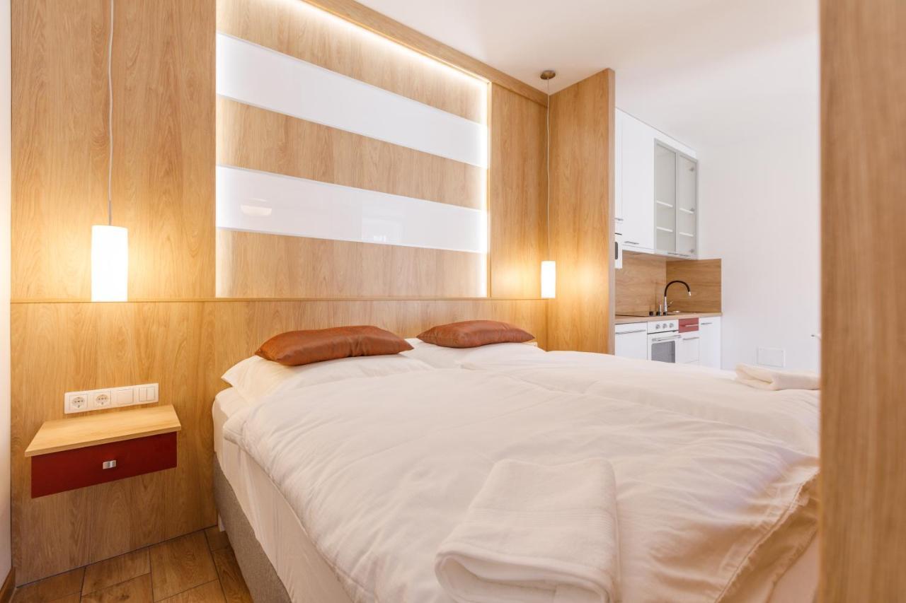 La Bella Centrum Apartmanok Piros/Sarga Hévíz Exterior foto
